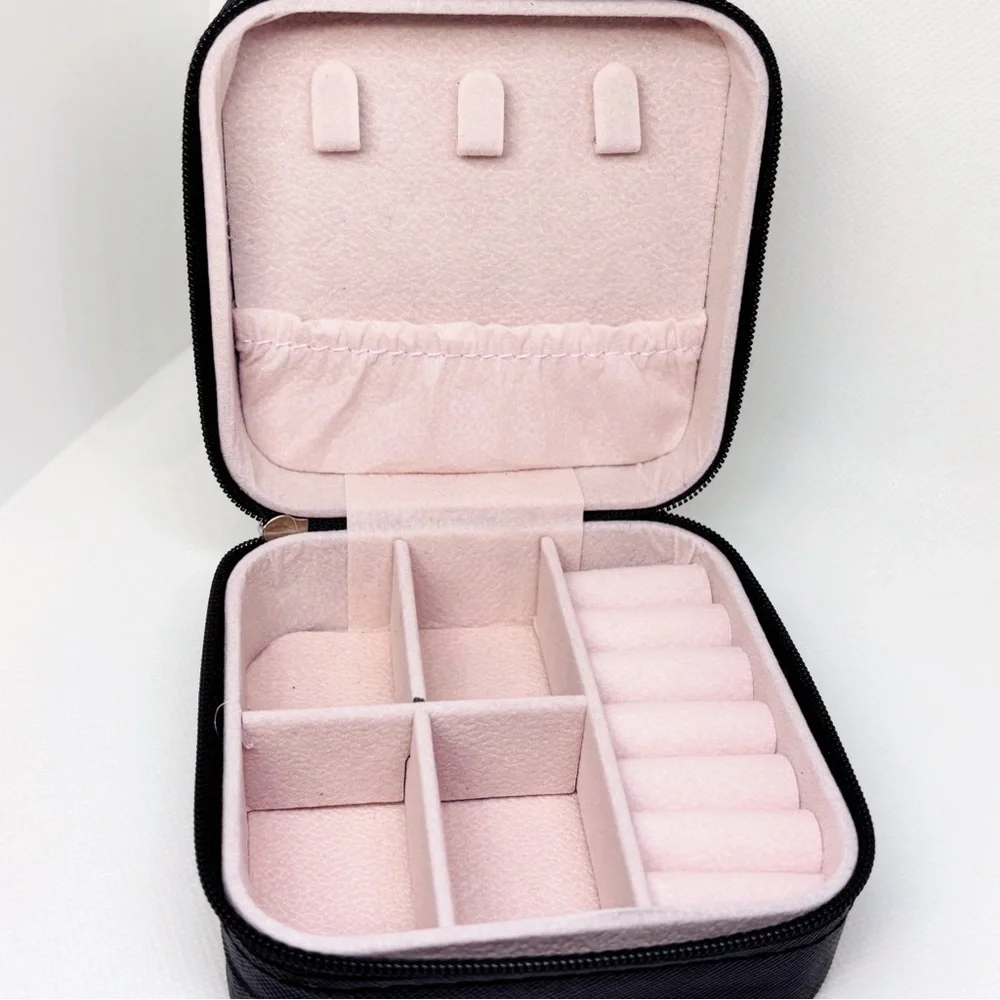 Black Faux Leather Mini Zip-Up Mini Jewelry Box Organizer! - Picture 2 of 9